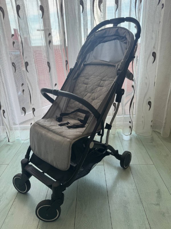 Коляска Chicco легкая компактная 2
