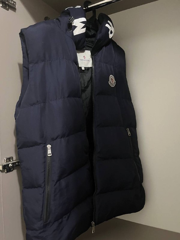 Жилетка moncler размер XL