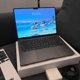 MacBook Pro M4 14'' 16GB RAM 512GB SSD 5