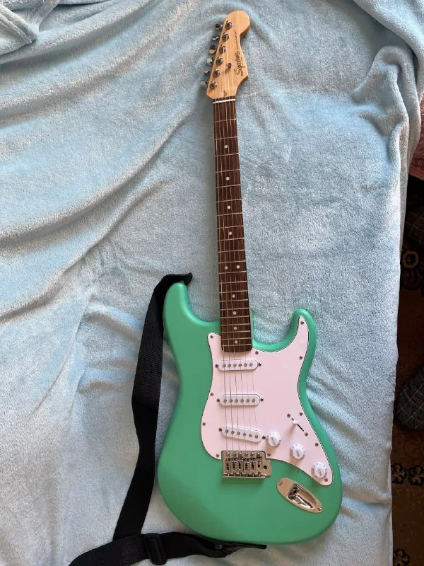 Электрогитара Squier Stratocaster 1