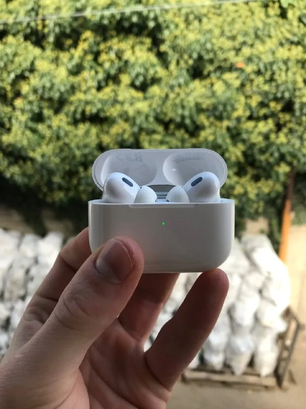 Apple AirPods Pro 2 1