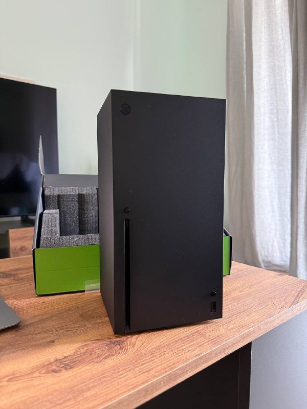 xbox series X 1 TB, геймпад, блок питания и hdmi 2