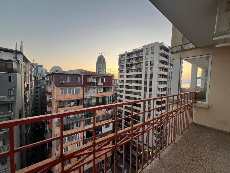 4-комнатная квартира с 3 спальнями в Батуми 9