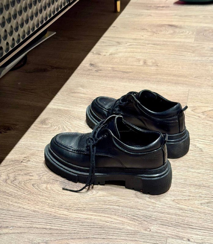 Женские ботинки Mustang, ботинки черные, шапки, подушка для шеи, леггинсы, майка 2