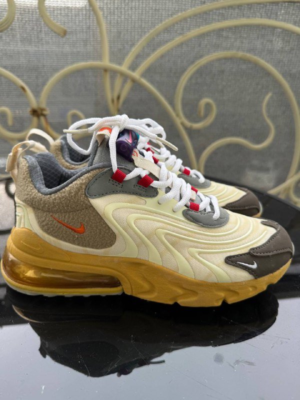 Кроссовки Nike air max 270 размер 37