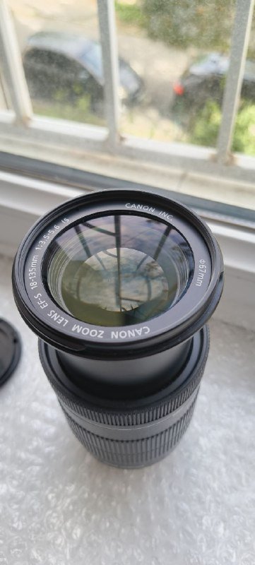 Canon zoom lens EF-S 18-135mm 3