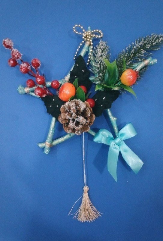 Новогодние звёзды из веточек хурмы, шишками и блёстками 2