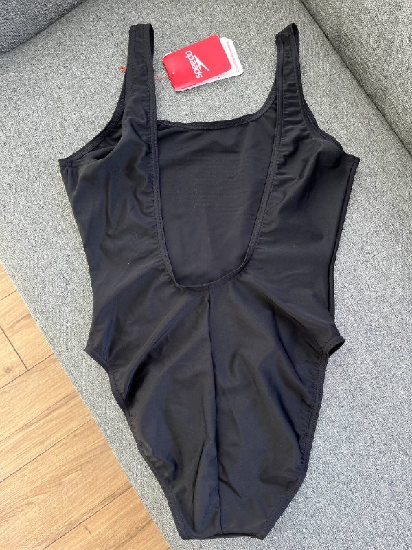 Купальники Tommy Hilfiger, Speedo 9
