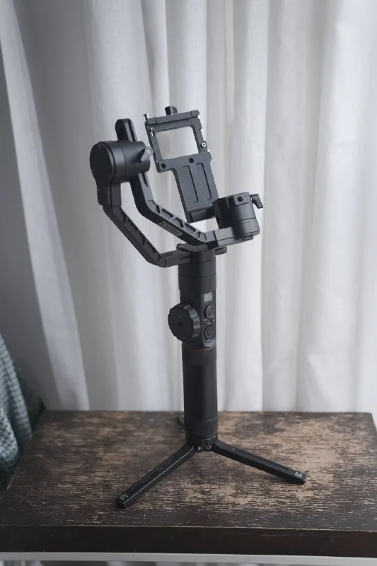 Zhiyun Crane 2 стабилизатор, объектив Samyang Fisheye 8 мм 1