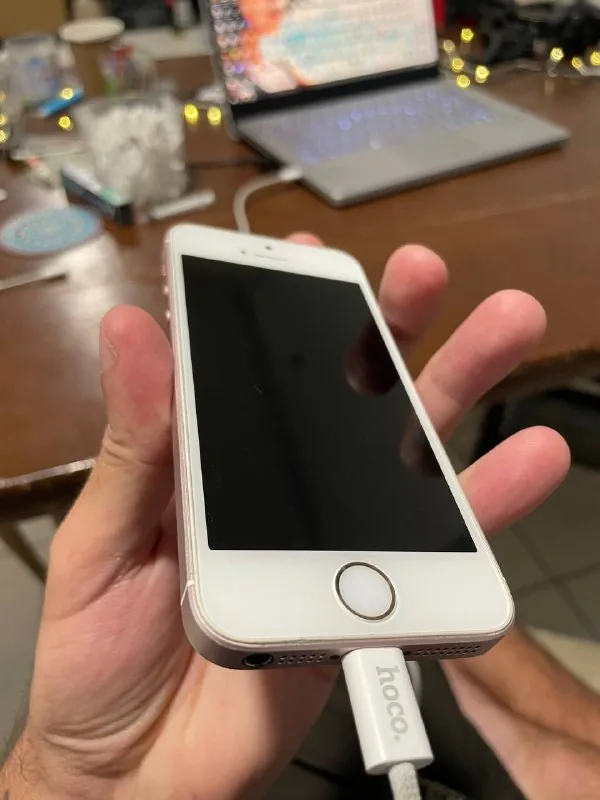iPhone SE 2016 32GB 1