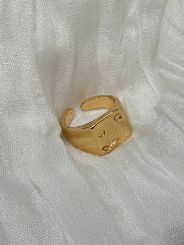Vintage rings and accessories 8