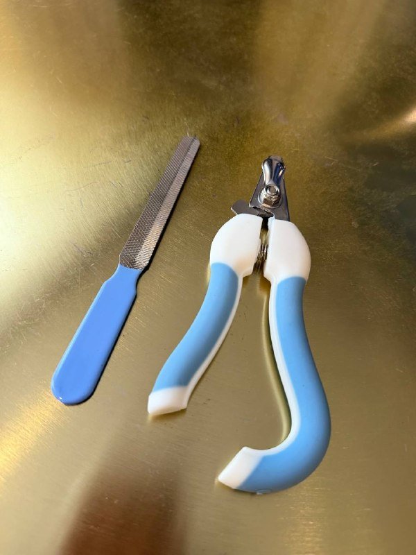 Когтерез и пилочка