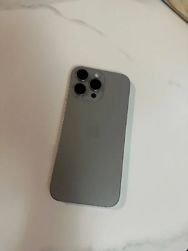 iPhone 16 Pro Max 256GB 1