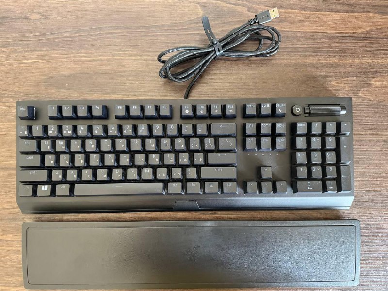 Механическая клавиатура Razer BlackWidow v3, монитор Dell U2520D 1