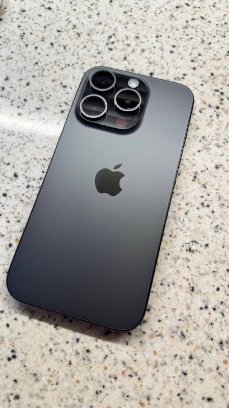 iPhone 15 Pro Black Titanium 128GB 2