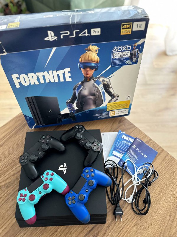 PlayStation 4 1TB, 4 джойстика, 3 игры 2