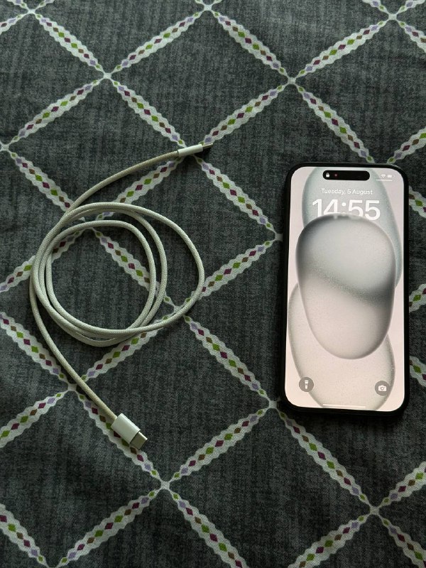 iPhone 15 256GB