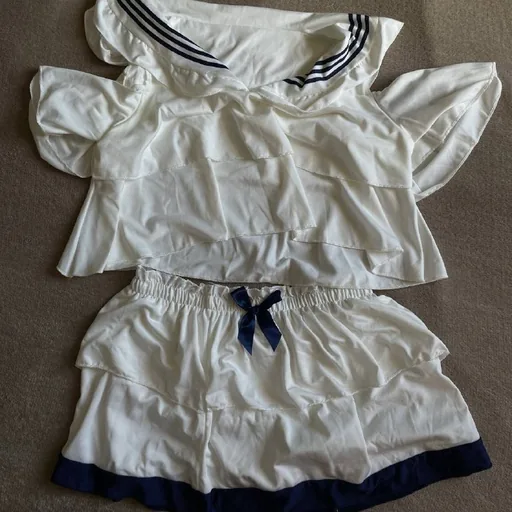 Женский костюм