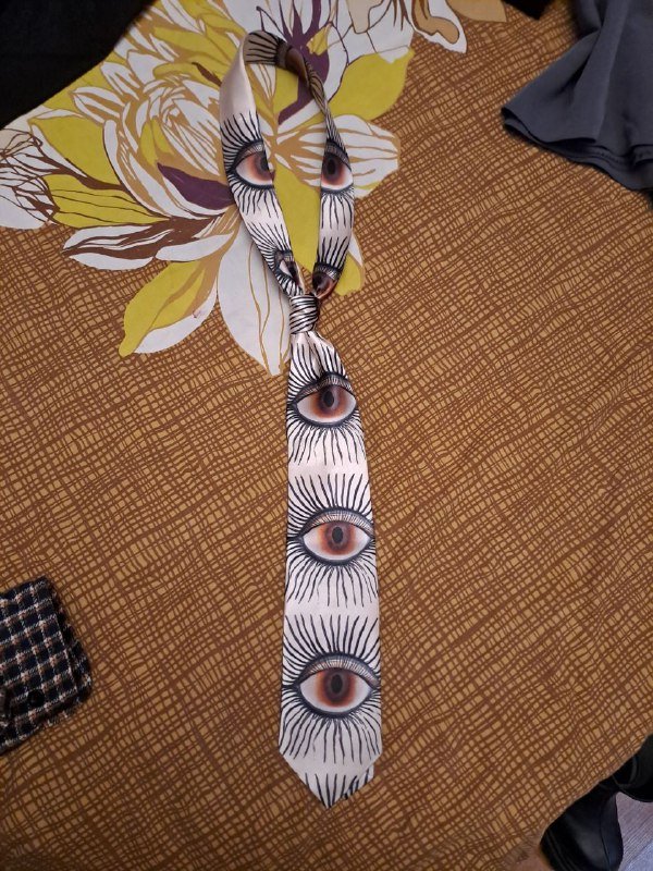 Глазастый галстук