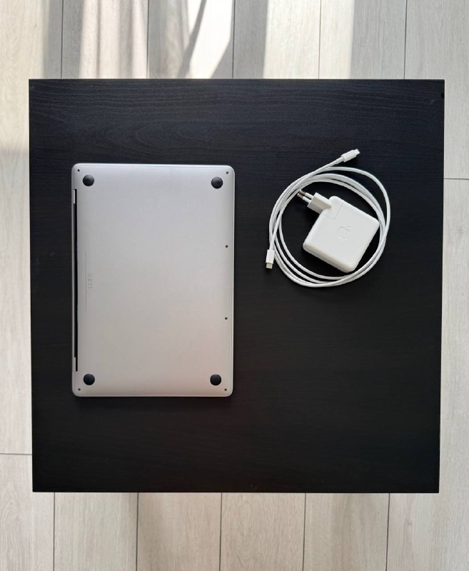 MacBook Pro Intel 8/256 2