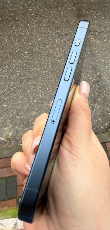 iPhone 15 Pro 256 GB Titanium Blue 4
