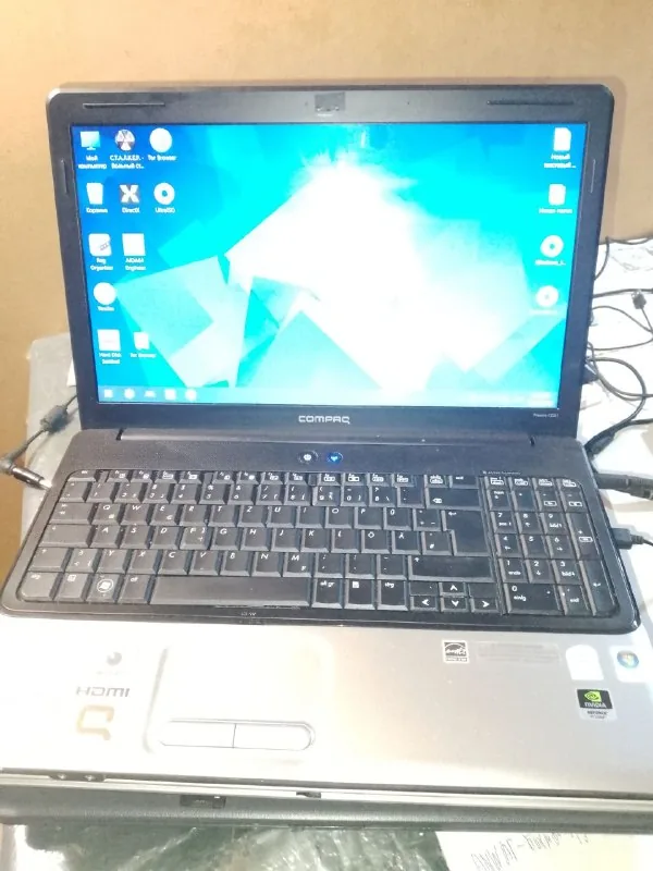 Compaq Presario CQ61-210SG ноутбук