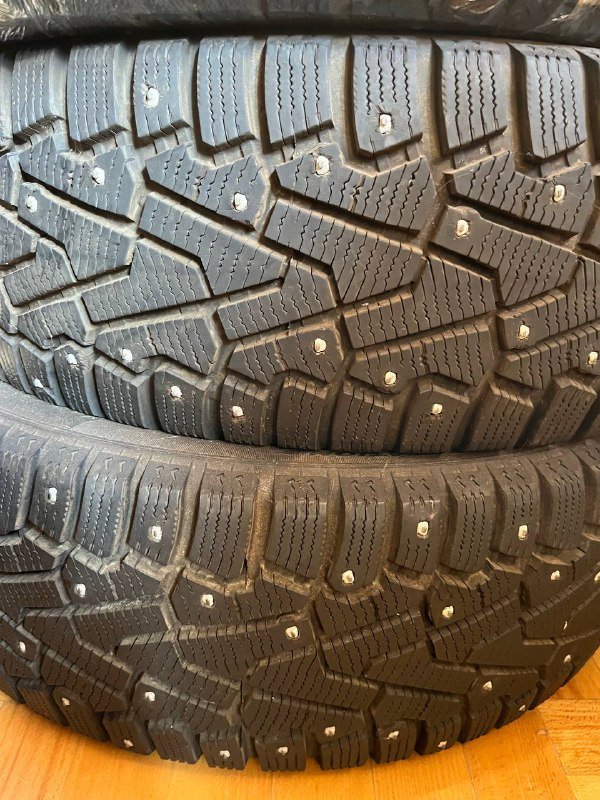 Шины зимние шипованные Pirelli Ice Zero 215/65/16 5