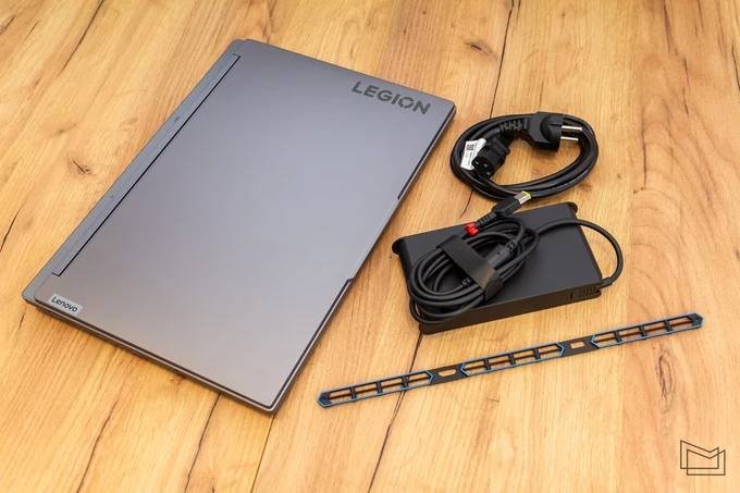 Игровой ноутбук Lenovo Legion 5 16IRX9
