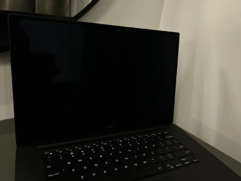 Dell Precision 5530 laptop 1