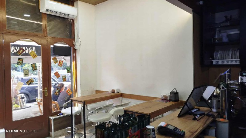 Действующий бар площадью 20 кв.м. в Батуми 5