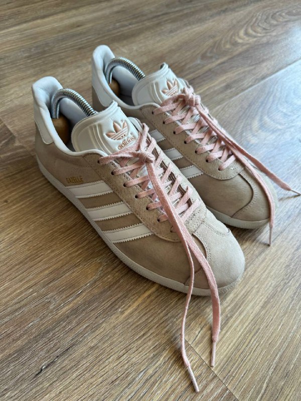 Футболка Carhartt, кепки Nike, шорты Carhartt, кроссовки Adidas, поло Napapijri 5