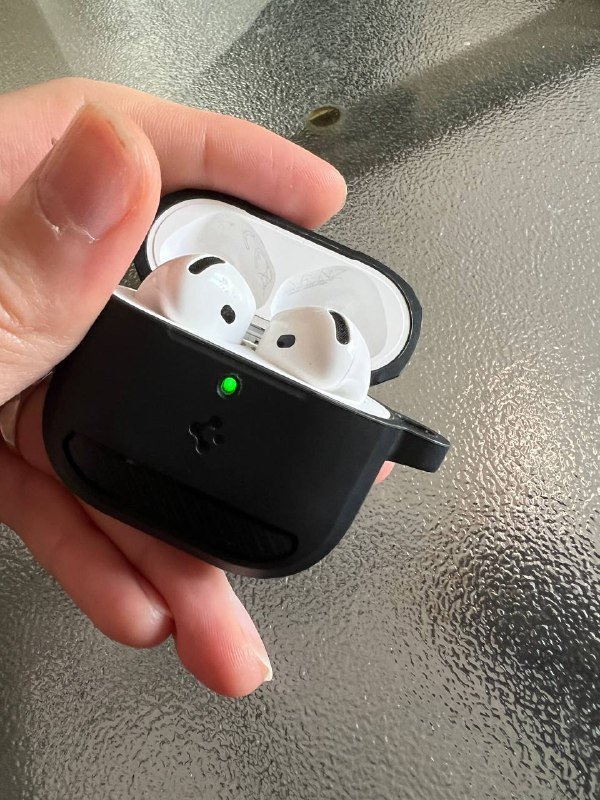 AirPods 4 ANC