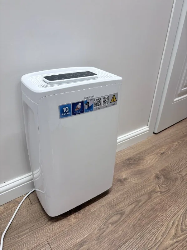 Осушитель воздуха Sencor SDH 1028WH 1