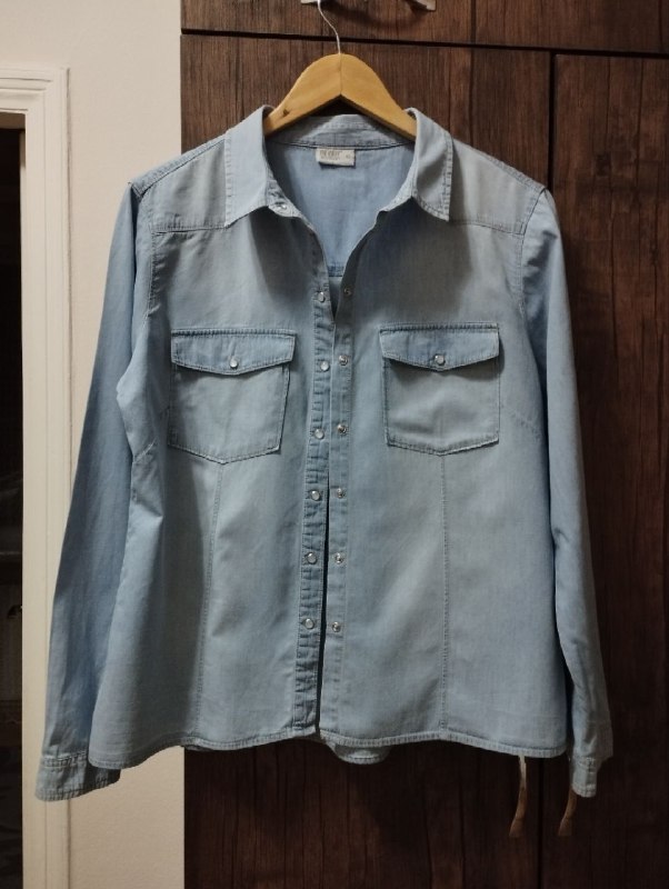 Clothes in perfect condition, sizes S-M