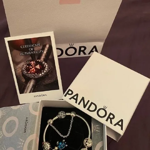 Браслет Pandora с шармами 19 размера