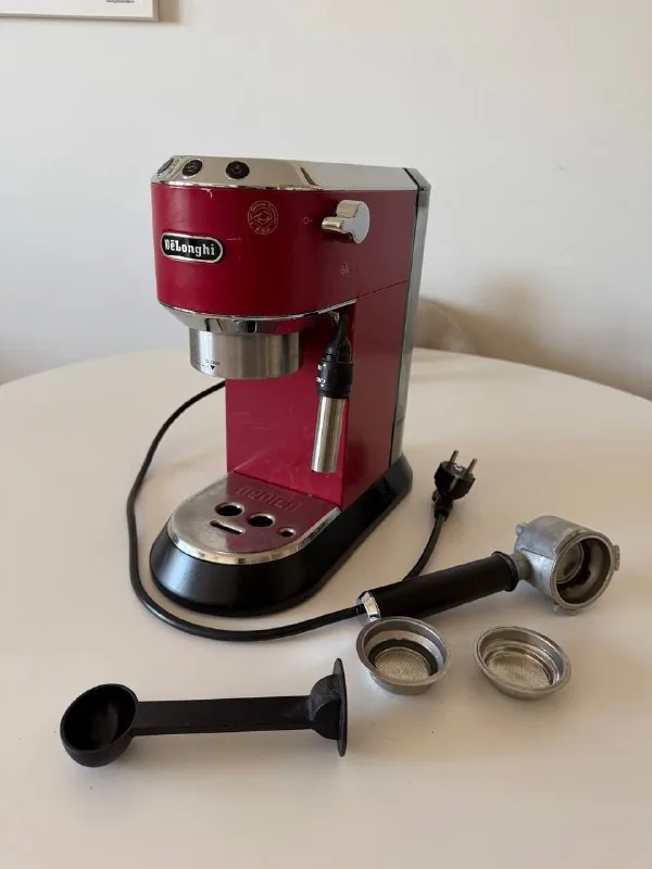 Кофемашина Delonghi 1