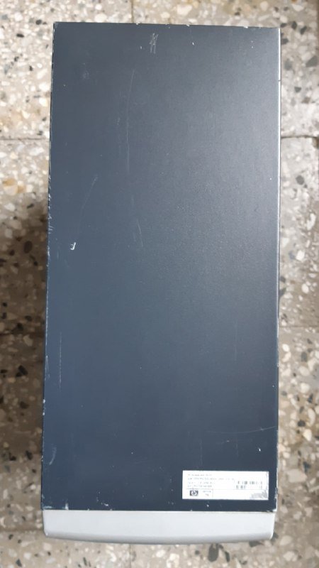 Старый компьютер Pentium 4 с играми 2