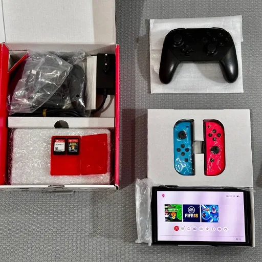 Nintendo Switch OLED, Pro Controller, картриджи