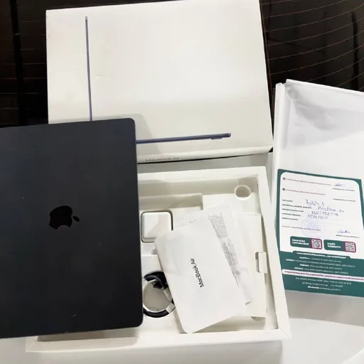 Apple MacBook Air 15.3, M4, 16GB RAM, 256GB SSD