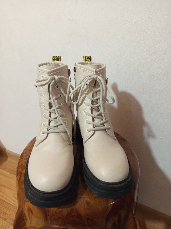 Женские ботинки размер 37 2