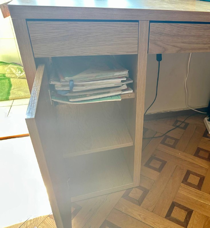 Стол IKEA MICKE 2