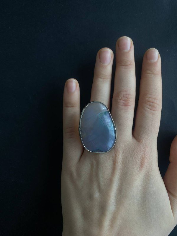 Кольцо с натуральным камнем, серьги спирали из медицинского сплава