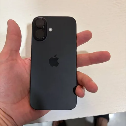 iPhone 16 128 ГБ, 2 телефона