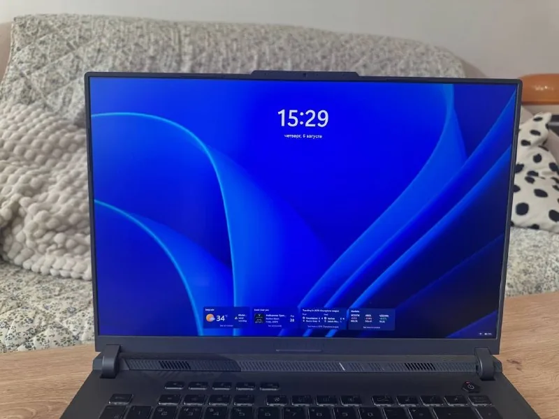 ASUS ROG Strix G16 Laptop 1