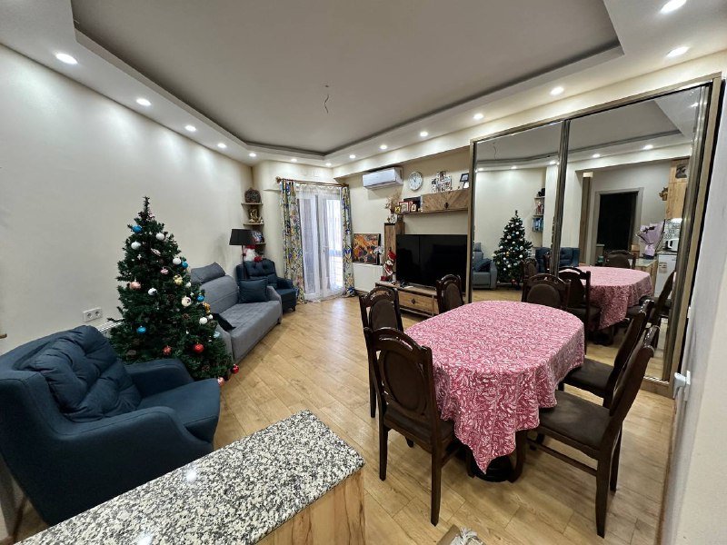 Квартира 2 спальни, гостиная, кухня, 2 сан узла, 2 балкона, кабинет