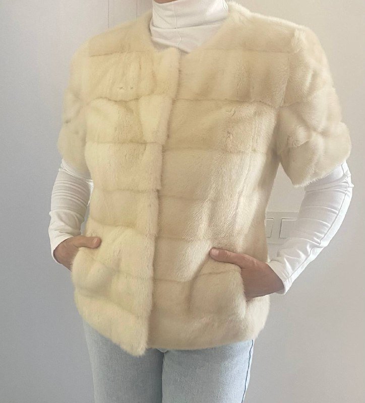 норковая курточка молочно-бежевого цвета, размер М