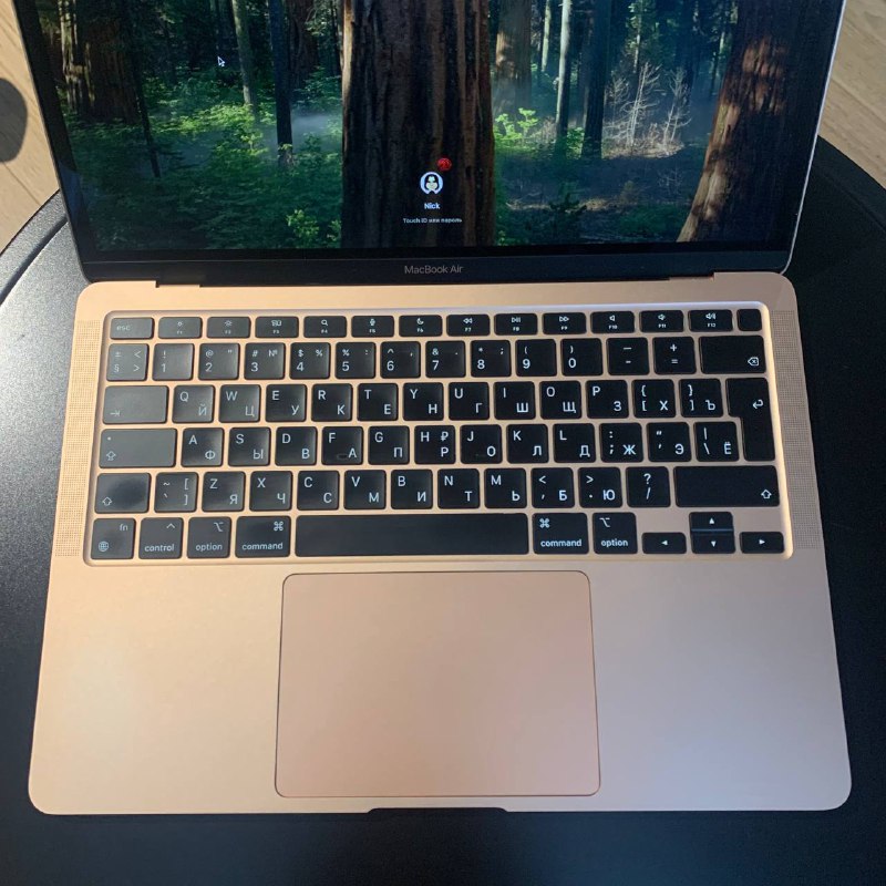 Macbook Air M1 8/256 (2020) с оригинальной зарядкой 2