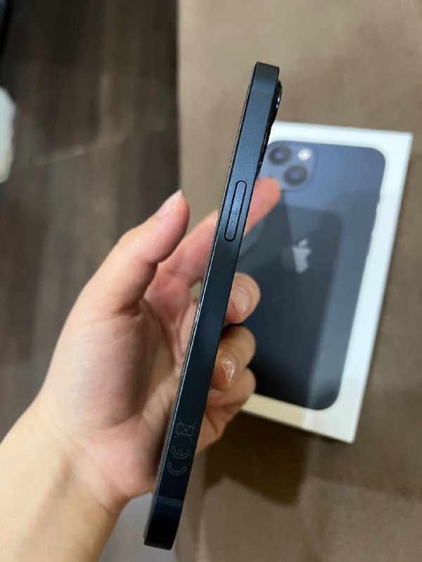 iPhone 13 midnight 128Gb 4