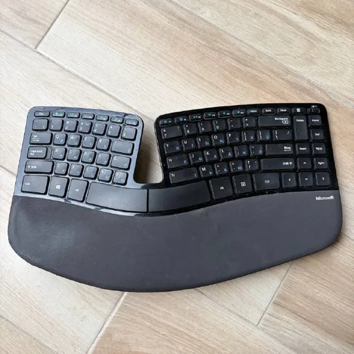 Эргономичная клавиатура Microsoft Sculpt