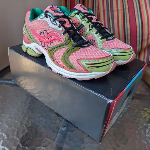 Кроссовки Saucony ProGrid Triumph 4